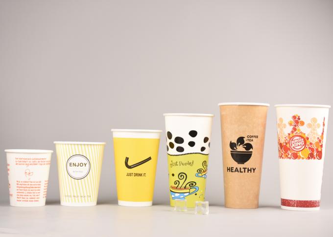 Le beau PE froid de tasses de papier de boissons de logo enduit pour le café/kola, FDA LFGB a énuméré